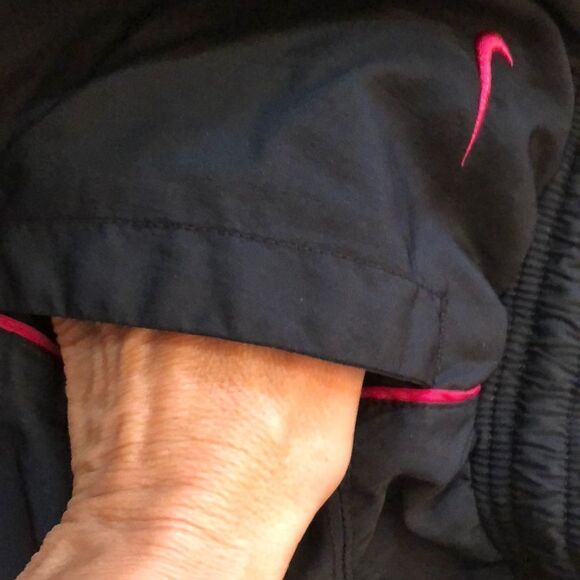 Nike Nylon Wide leg Capri with pink detail size M - Picture 8 of 8